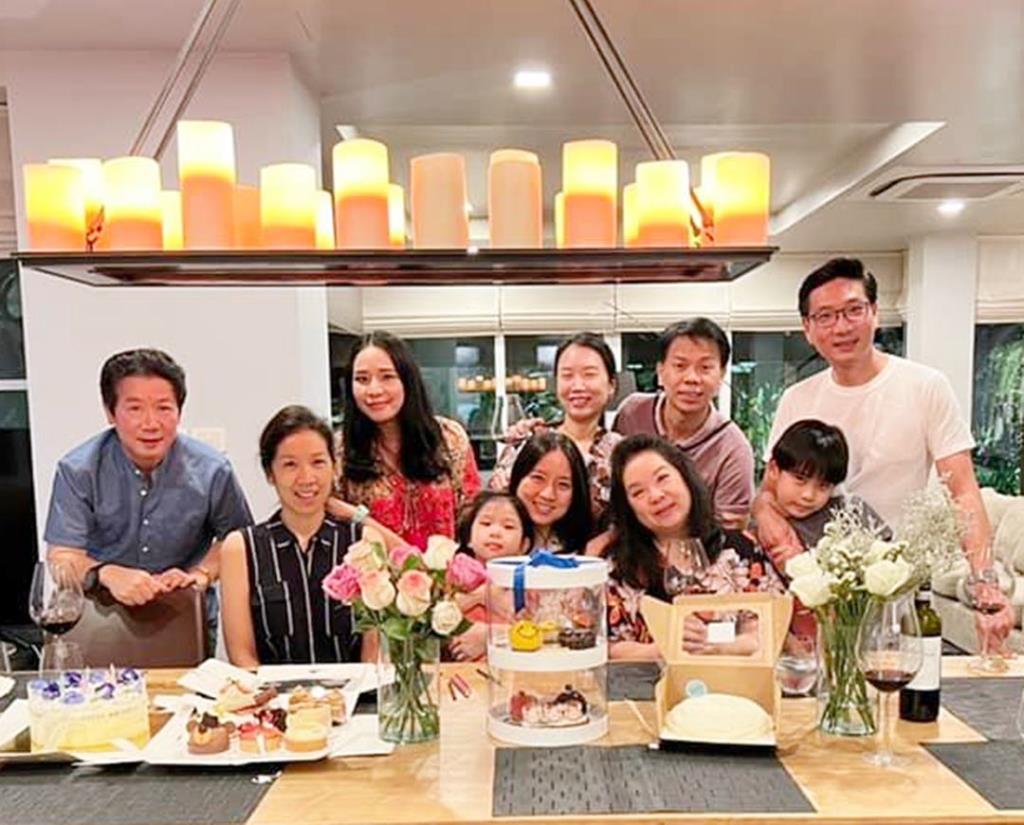 น้องออตโต้และน้องอีฟกับครอบครัว