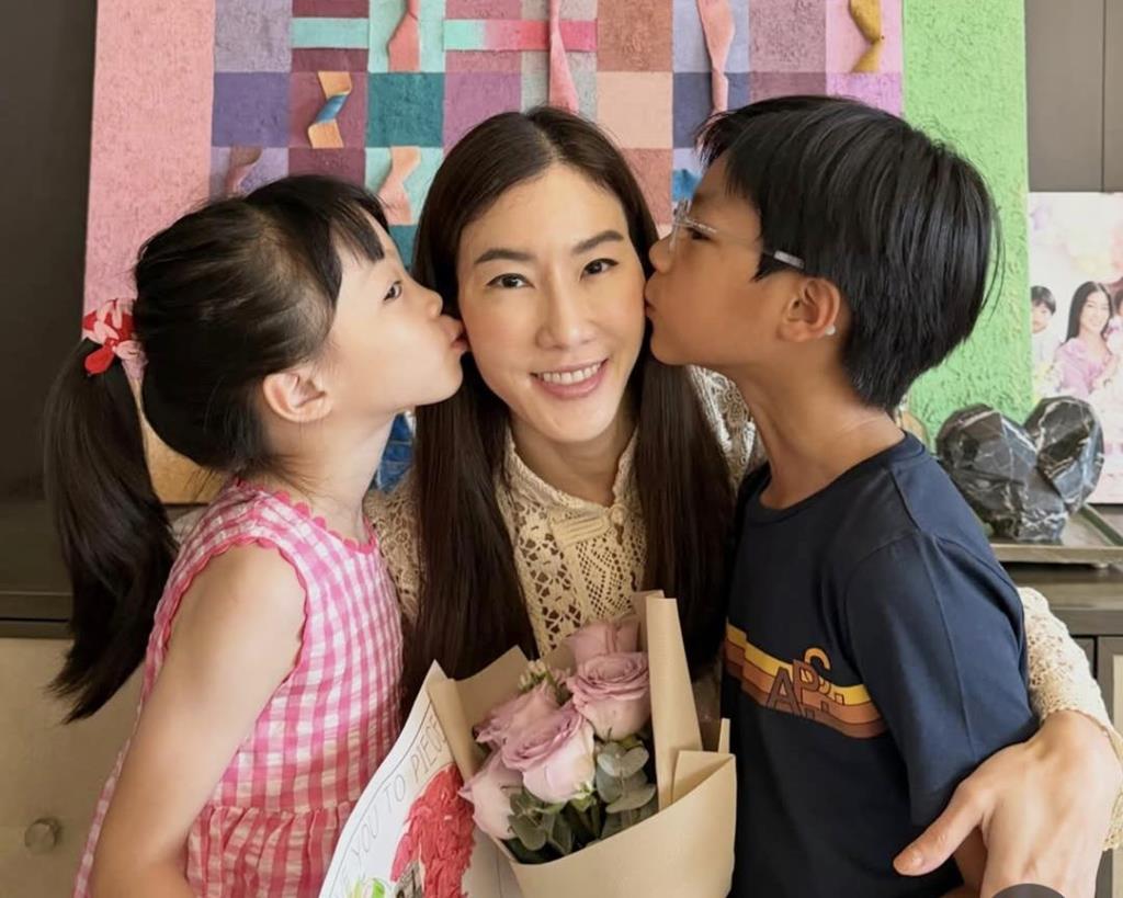 น้องดวินและน้องดีญ์อากับครอบครัว