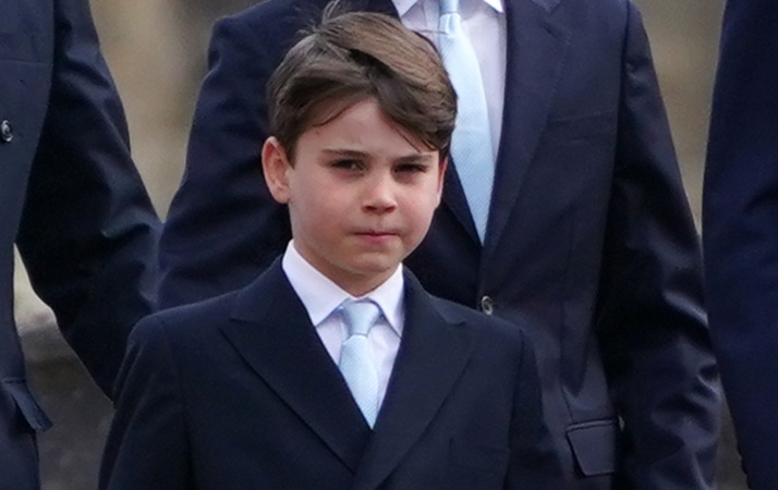 ความมาดมั่นรุ่นล่าสุด: เมื่อ 5 เมษายน 2026 ปรินซ์หลุยส์ทรงพระดำเนินร่วมกับพระครอบครัวเวลส์ และบรรดาพระญาติราชตระกูลวินด์เซอร์ เพื่อเคลื่อนขบวนไปยังโบสถ์น้อยเซนต์จอร์จ เข้าสู่พิธีมิสซาอีสเตอร์ซันเดย์ โดยเสื้อผ้าหน้าผมของปรินซ์ได้รับการอัพเลเวลแล้ว อันได้แก่ ชุดสูทเคร่งขรึมกับเน็กไทฟ้าอ่อน ซึ่งมาพร้อมทรงผมที่ไม่ปล่อยให้ปรกหน้าผากแบบเด็กอนุบาล แต่มีการแสกข้างและหวีขึ้นไปอย่างเท่ เหนืออื่นใดคือพระพักตร์สำรวมเคร่งขรึมมาดมั่นขั้นสุด 