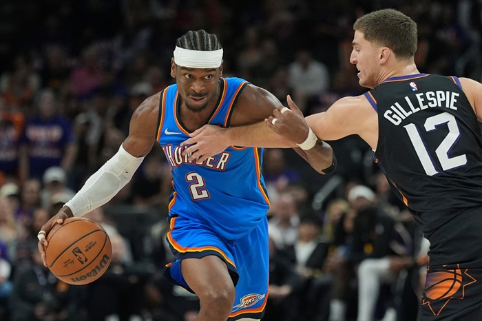 เช กิลเจียส-อเล็กซานเดอร์ (เบอร์ 2) 