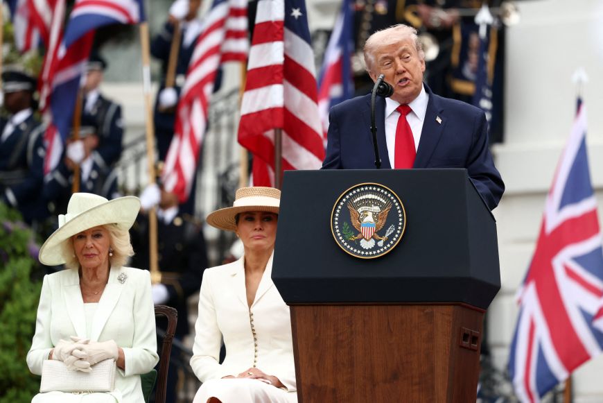 มโนอยู่คนเดียว! 'ทรัมป์' อ้างอิหร่านโอดครวญกับ US ประเทศกำลังล่มสลายและต้องการให้เปิดฮอร์มุซ