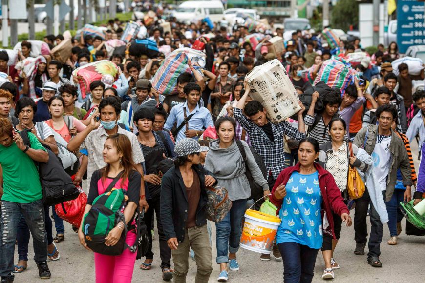 ชักยังไง! เริ่มประท้วงบ่อยในกัมพูชา ล่าสุดแรงงานหลายร้อยชุมนุม โอดบริษัทล้มละลายปิด รง.กะทันหัน