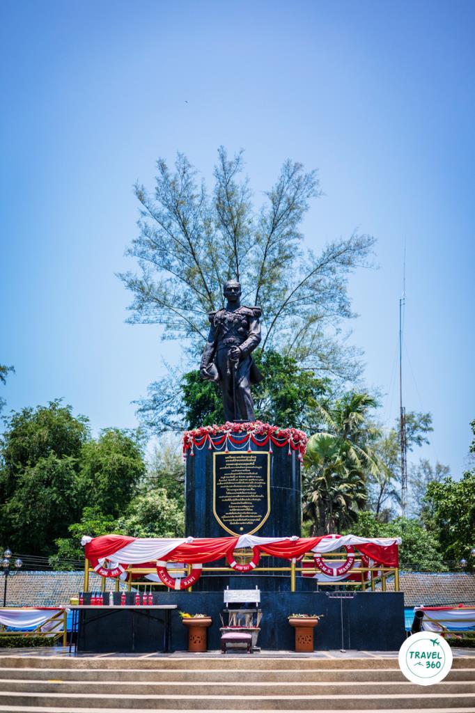 อนุสาวรีย์กรมหลวงชุมพรเขตรอุดมศักดิ์ 