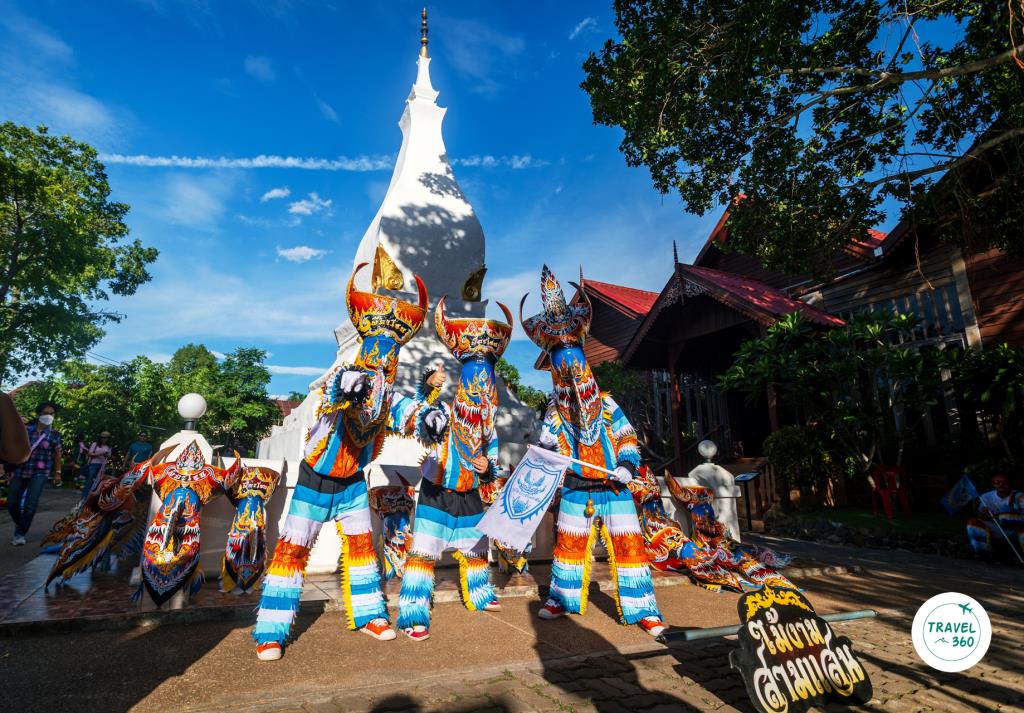 เจดีย์ในวัดโพนชัยคล้ายพระธาตุศรีสองรัก