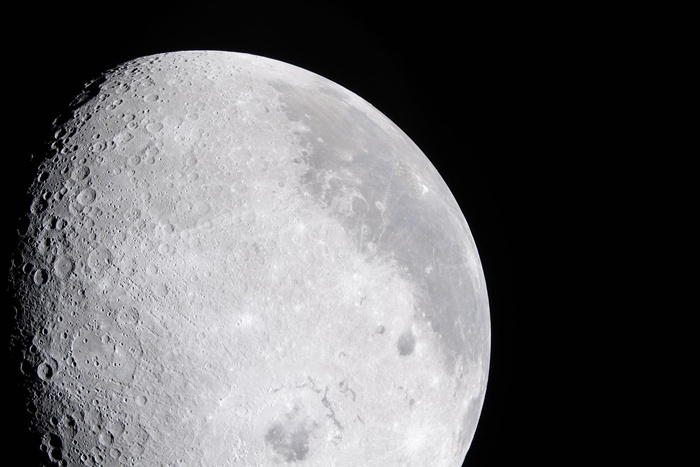 Crossing into the Lunar Farside – ส่วนที่สว่างของดวงจันทร์ ภาพ : NASA