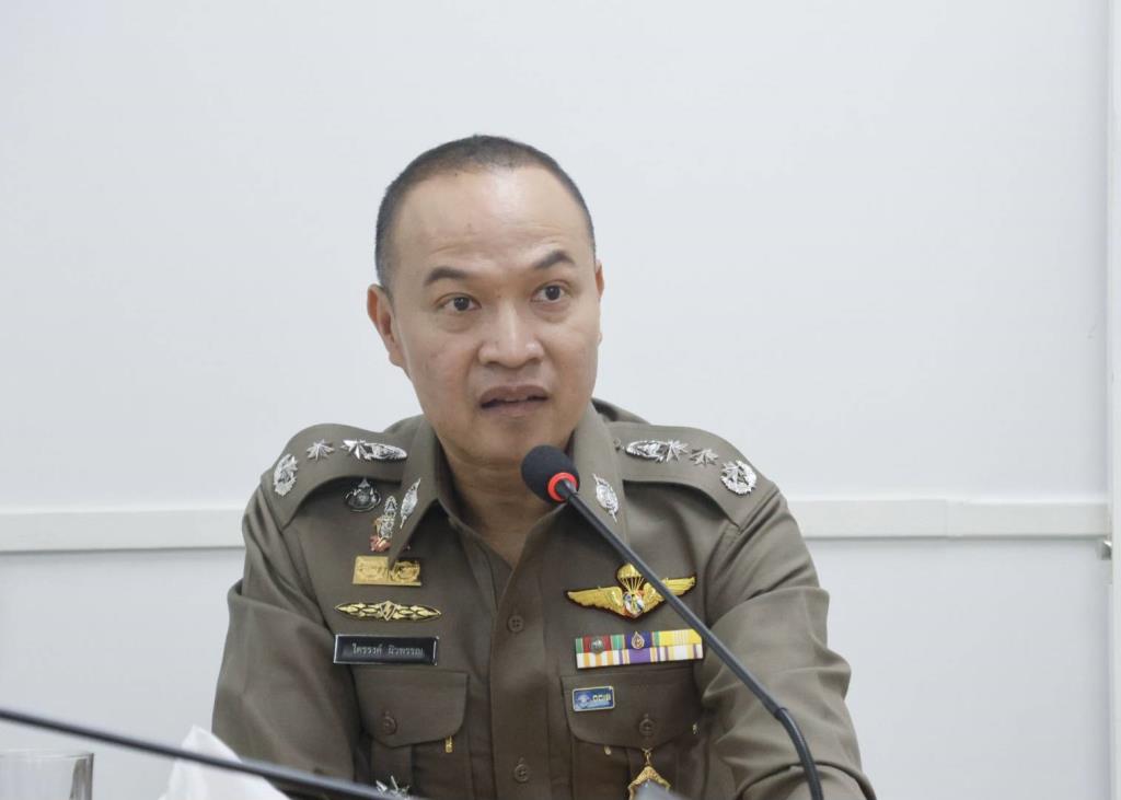 พล.ต.ท.ไตรรงค์ ผิวพรรณ รองจเรตำรวจแห่งชาติ ในฐานะโฆษกสำนักงานตำรวจแห่งชาติ