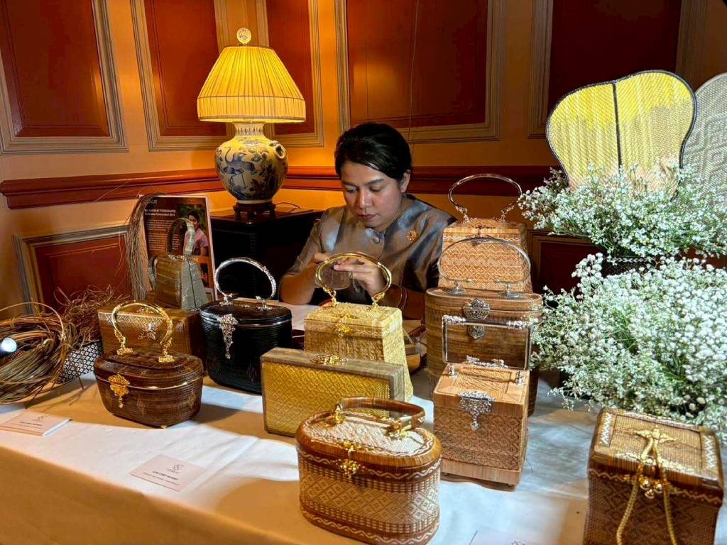 “ชุดไทยพระราชนิยม–หัตถศิลป์ไทย” อวดโฉม ณ กรุงเฮก ประกาศศักดา “มรดกที่ยังมีชีวิต” ของไทยต่อชาวโลก 