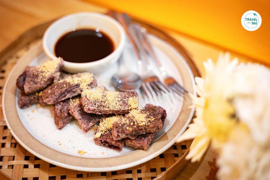 ข้าวหนุกงาทอด น้ำตาลอ้อย