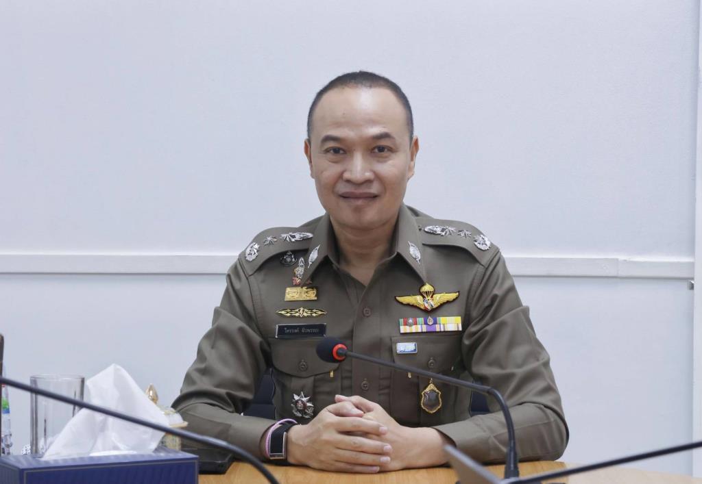 พล.ต.ท.ไตรรงค์ ผิวพรรณ โฆษก ตร.