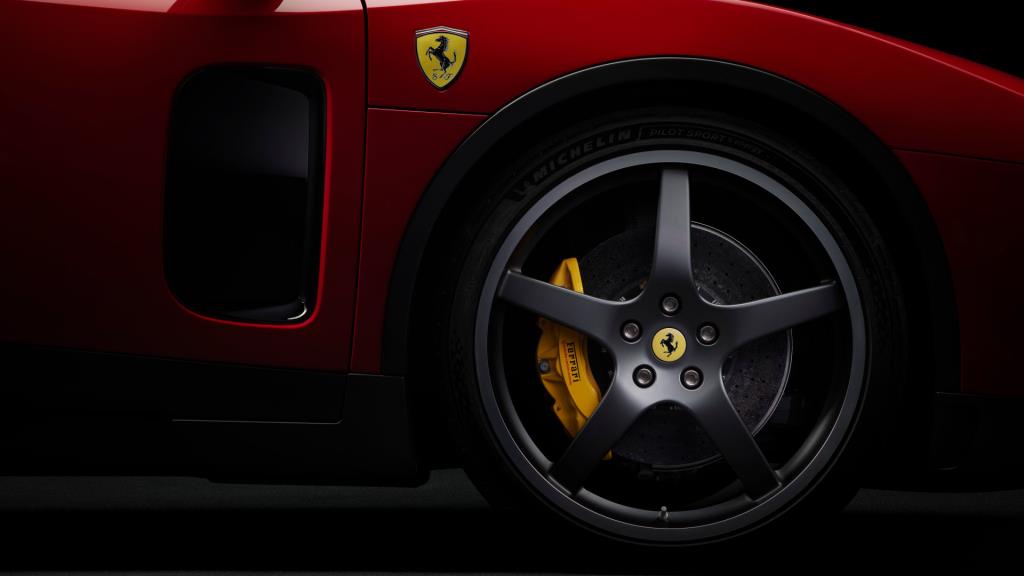 Ferrari Luce เครดิต Ferrari