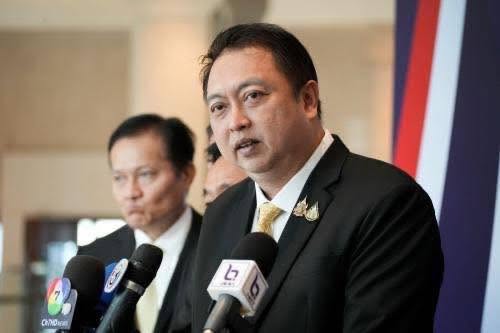 สุชาติ ชมกลิ่น