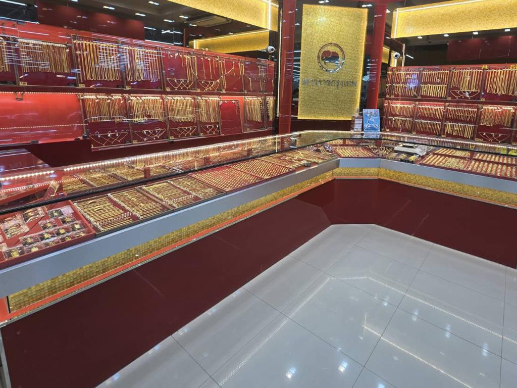 แกะรอยพบคู่หูทรชนลาวปล้นร้านทองกลางห้างดังเชียงของ นั่งเรือข้ามโขง-ควบคัมรี่เผ่นต่อติดพรมแดนจีน