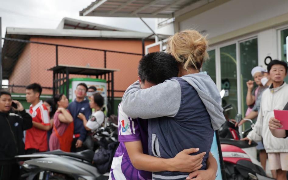 ม.6 เล่านาทีชีวิต "ตั้งสติ ปิดไฟ สั่งหมอบ" ช่วยเพื่อนรอดยกห้อง