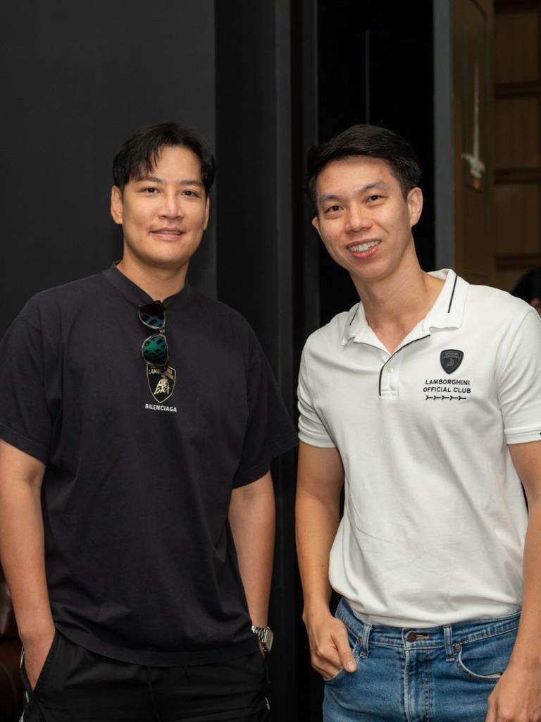 ณพธีร์ จินรัตน์ หัมพานนท์ และ กริสกนธ์ รุจิราวรรณ 