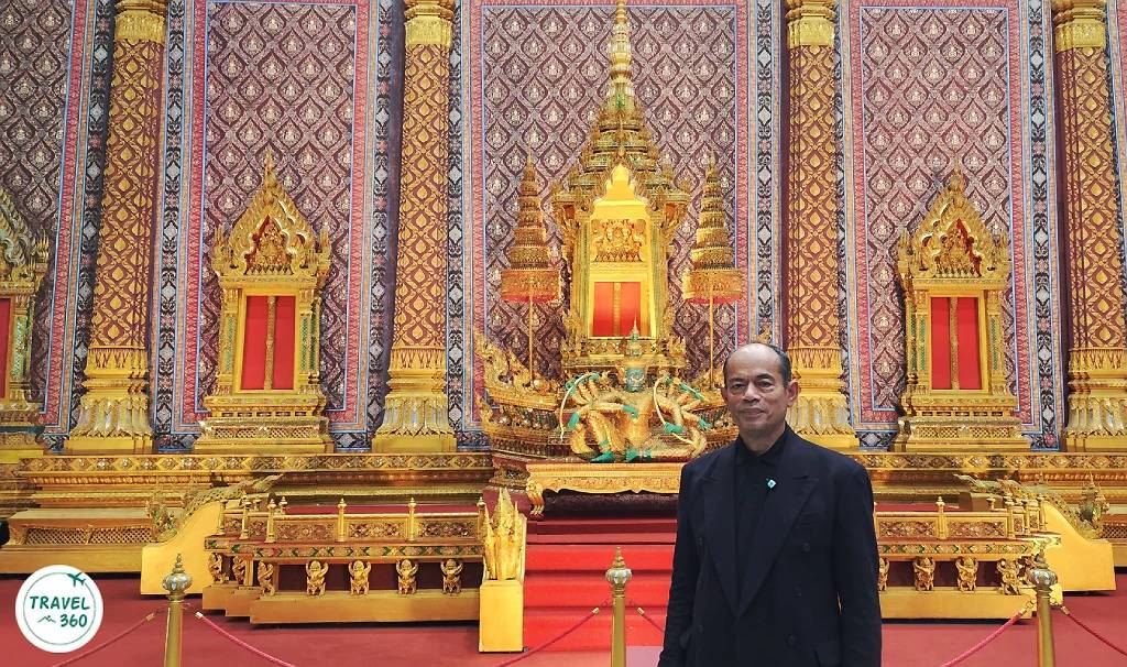อาจารย์สุดสาคร ชายเสม ศิลปินแห่งชาติ สาขาทัศนศิลป์ พ.ศ. 2566 (ประณีตศิลป์ – เครื่องประกอบฉาก) หัวหน้าทีมผู้ออกแบบและสร้างสรรค์ฉากต่าง ๆ ในการแสดงโขนมูลนิธิส่งเสริมศิลปาชีพฯ