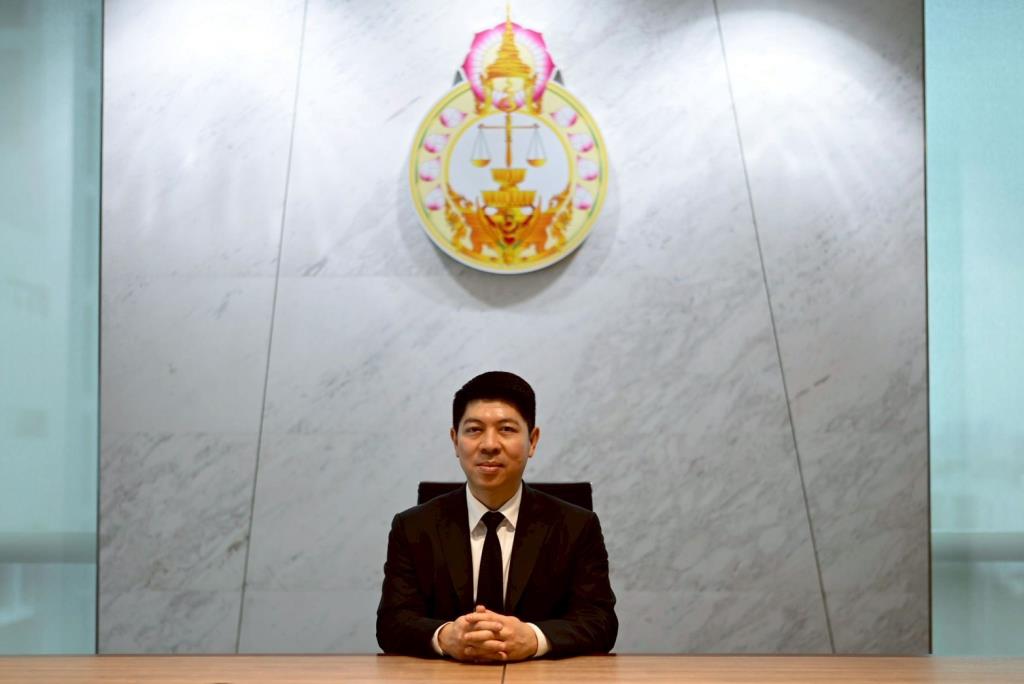 นายสุริยัณห์ หงษ์วิไล โฆษกศาลยุติธรรม 