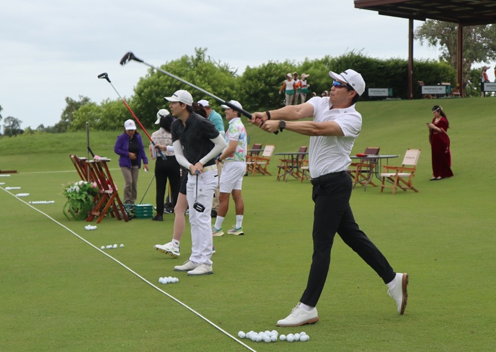 ทดลองเล่น Flinggolf 
