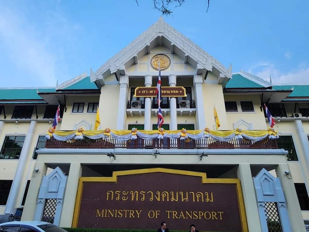 “ภูมิใจไทย”เขย่าเก้าอี้”คมนาคม“จับตาโยกระดับ 10  อธิบดี ทย.นั่งรองปลัด ดัน”จิระพงศ์”ผอ.กทท.แก้ปมถมทะเล แหลมฉบังเฟส 3