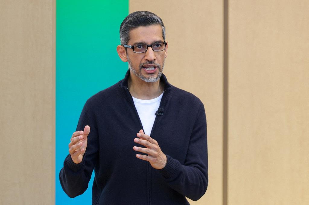  ซุนดาร์ พิชัย (Sundar Pichai) ประธานเจ้าหน้าที่บริหารของอัลฟาเบ็ต (Alphabet) บริษัทแม่ของ Google ย้ำในเครือข่ายสังคม X (ทวิตเตอร์เดิม) ว่าปัจจุบันมีผู้ใช้งานแอปพลิเคชันและบริการ Gemini มากกว่า 1 พันล้านคนต่อเดือน