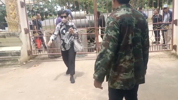 ศึกทวงคืนที่ดินวัดป่าอดุลยาราม! ตร.จ่อหมายเรียก "ป้าดา" พร้อมพวกปิดทางเข้า-ออกวัด ลูกสาวนายเฮียงอ้างพ่อแค่เอาโฉนดมาโชว์ ไม่ได้ยกที่ให้วัด