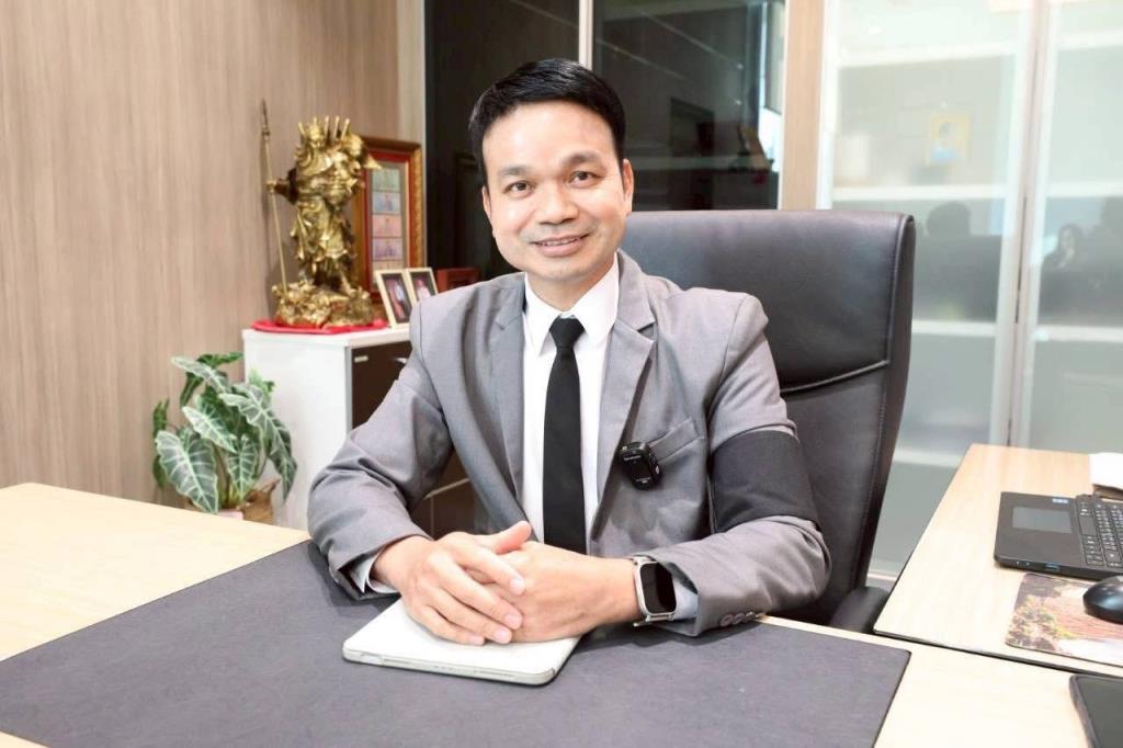 นายธีรยุทธ แก้วสิงห์ รองอธิบดีกรมคุ้มครองสิทธิและเสรีภาพ 