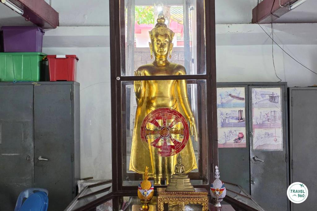 “พระพวย” ตำนานพระพุทธรูปศักดิ์สิทธิ์เรื่องขอบุตร 