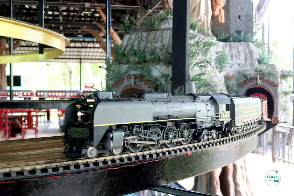 รถไฟจำลองคันเล็กๆ 