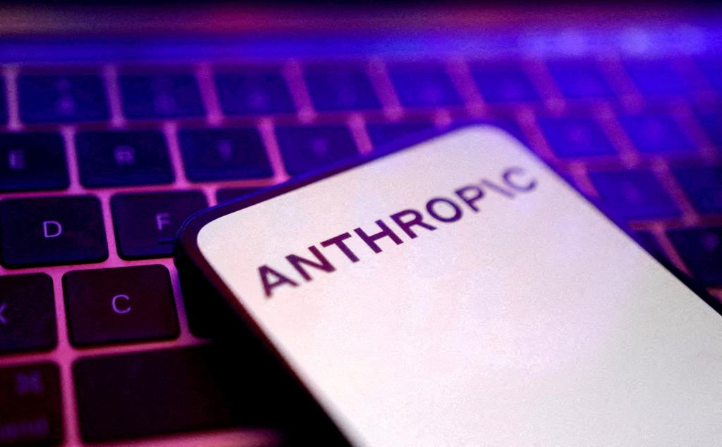 อัลกอริทึมนี้ถูก Anthropic งัดขึ้นมาใช้ในสิงหาคม 2026 เพราะวันที่ 2 สิงหาคม เป็นเส้นตายสำคัญของการบังคับใช้กฎหมายด้านปัญญาประดิษฐ์ของสหภาพยุโรป (EU AI Act)