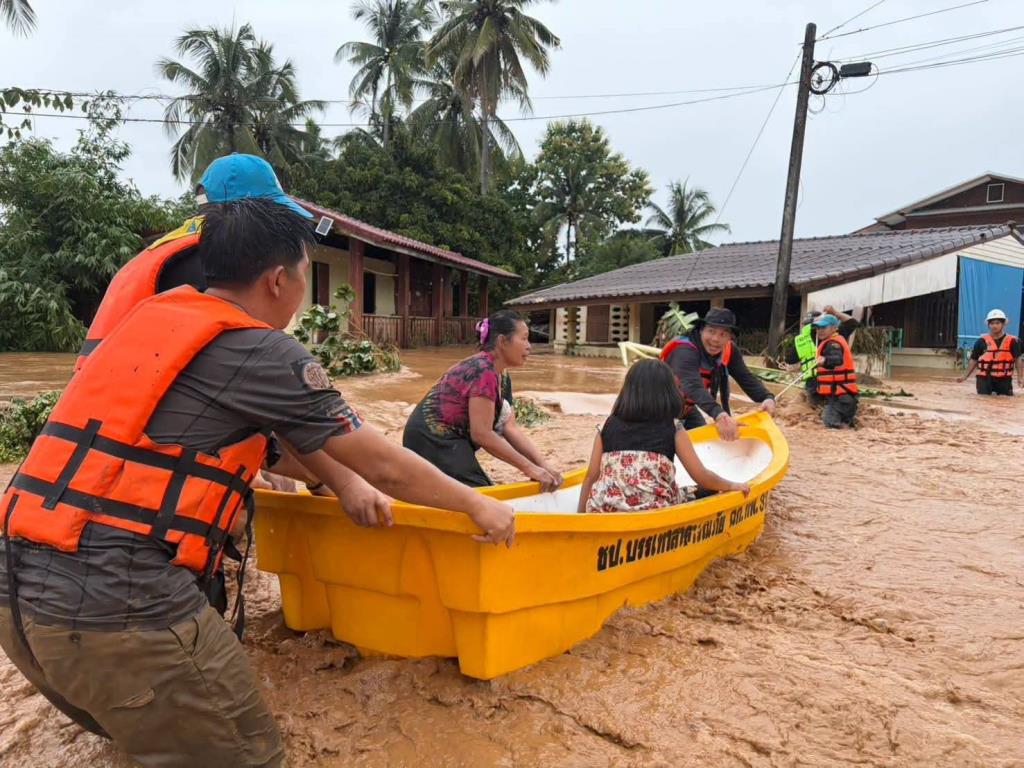 สถานการณ์น้ำป่าไหลหลาก น้ำท่วมฉับพลันที่ อ.ปัว จ.น่าน (ภาพ : ประชาสัมพันธ์จังหวัดน่าน)