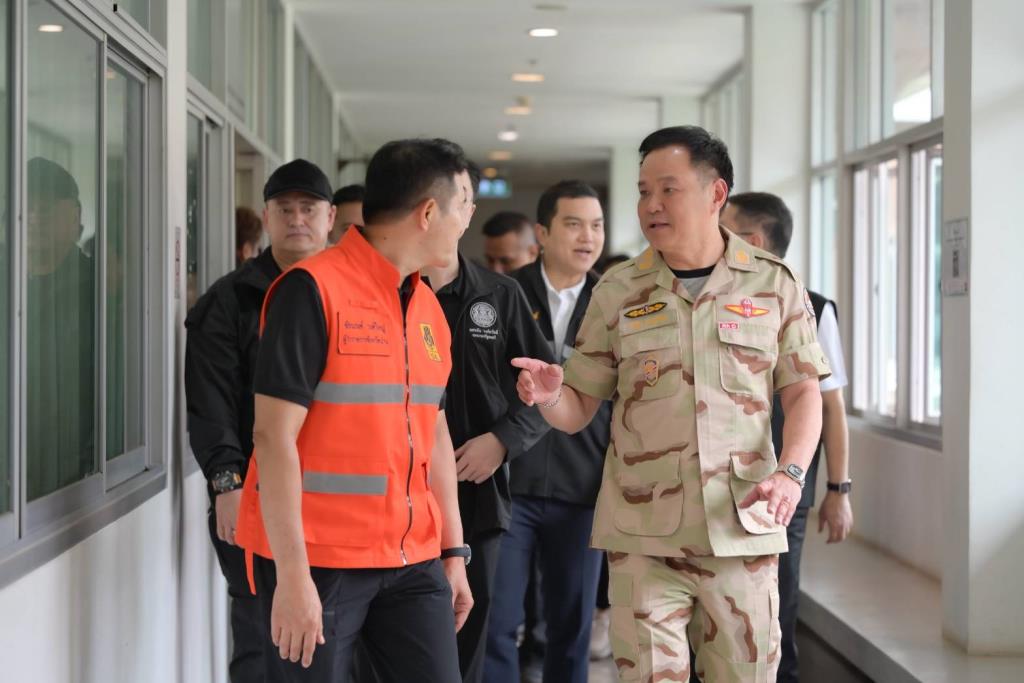 "อนุทิน" รับทราบเหตุไฟใต้ป่วนหนัก บอกดำเนินการอยู่แล้ว เมินตอบลงพื้นที่-ห่วงสถานการณ์หรือไม่