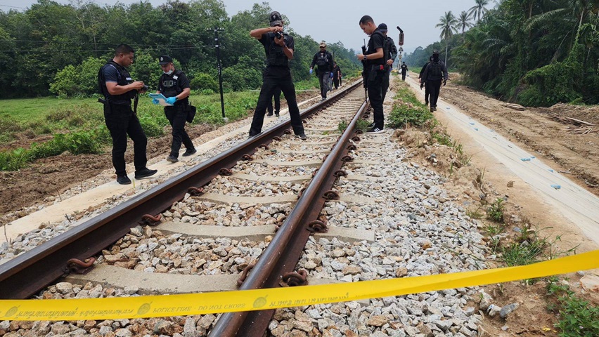 รฟท.รอ เจ้าหน้าที่ EOD ตรวจสอบพื้นที่เหตุระเบิดป่วนใต้ พร้อมซ่อมทางภายใน 3 ชม.