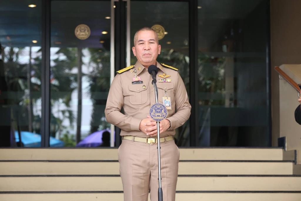 ‘รุทธพล‘ ไม่ทราบ ‘ชนนพัฒฐ์’ ขอความเป็นธรรมคดีเว็บพนันในชั้นดีเอสไอ ชี้มีสิทธิ์ชั้นอัยการ