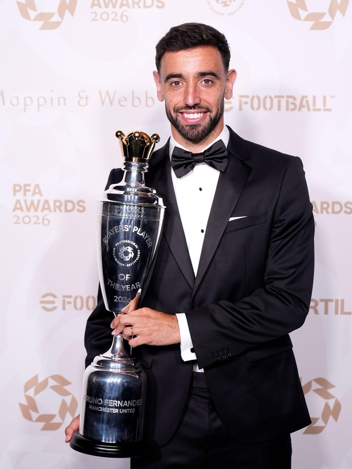 บรูโน เฟร์นันด์ส นักเตะยอดเยี่ยม PFA 2026