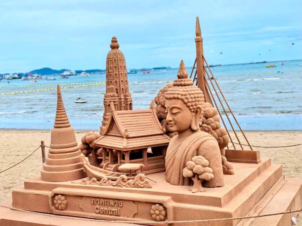 ชมฟรีงาน “Pattaya Sand & Art Festival 2026” วันที่ 27 – 31 ส.ค. 69 (ภาพ : เพจ สายตรงพี่เบียร์ พัทยา) 
