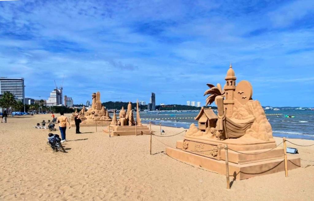 ชมฟรีงาน “Pattaya Sand & Art Festival 2026” วันที่ 27 – 31 ส.ค. 69 (ภาพ : เพจ สายตรงพี่เบียร์ พัทยา) 