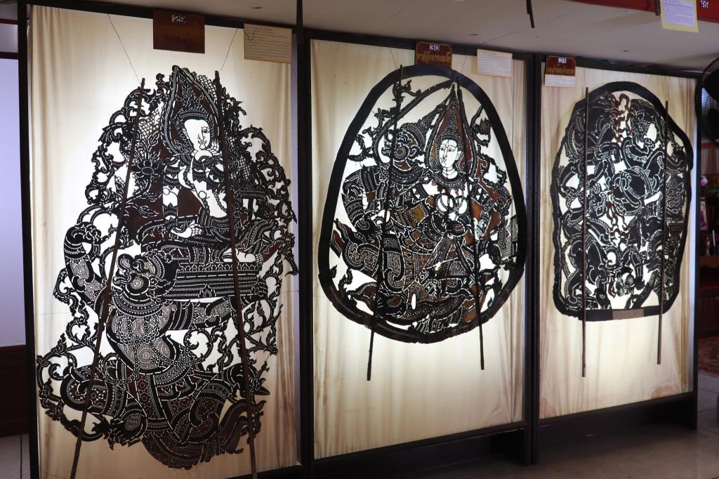 พิพิธภัณฑ์หนังใหญ่วัดสว่างอารมณ์ (ภาพ: เทศบาลเมืองสิงห์บุรี)