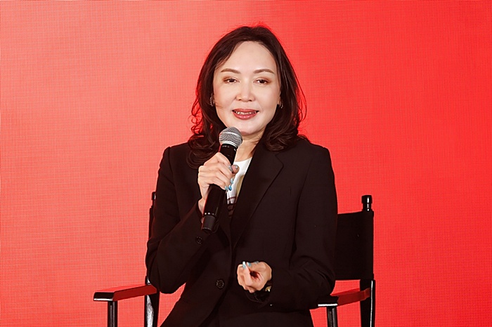 อนรรฆวี ชูรัตน์ 