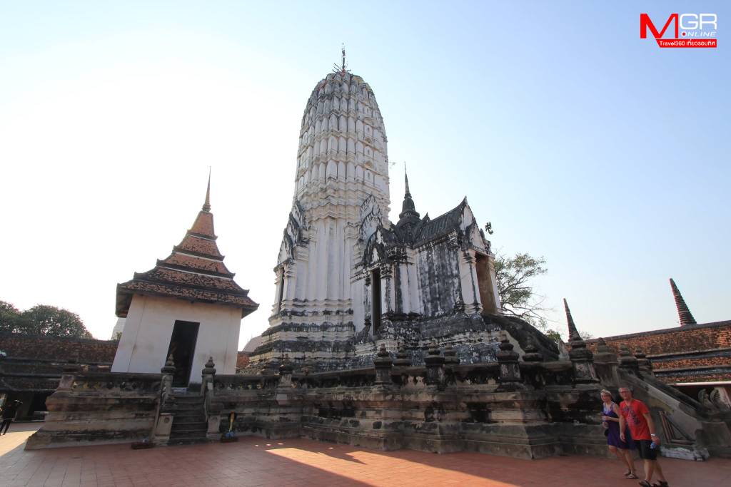ปรางค์ประธานองค์ใหญ่ศิลปะแบบขอม