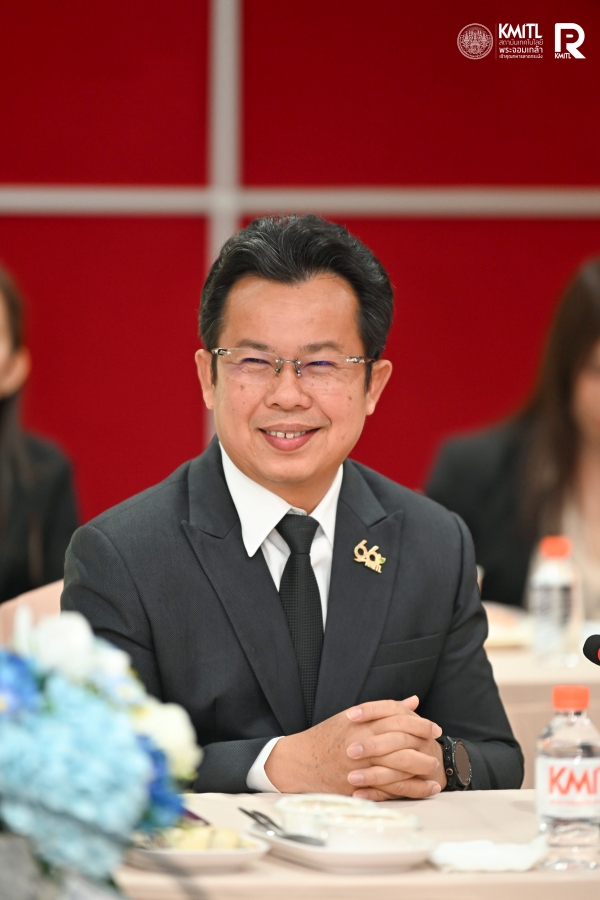 รองศาสตราจารย์ ดร.คมสัน มาลีสี อธิการบดีสถาบันเทคโนโลยีพระจอมเกล้าเจ้าคุณทหารลาดกระบัง