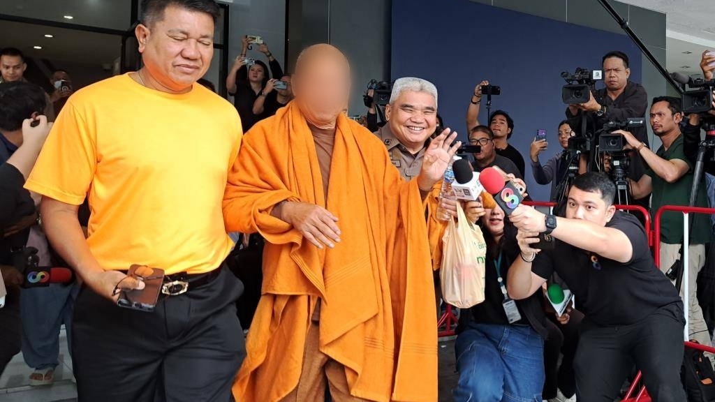 หลวงพ่ออลงกต อดีตเจ้าอาวาสวัดพระบาทน้ำพุ