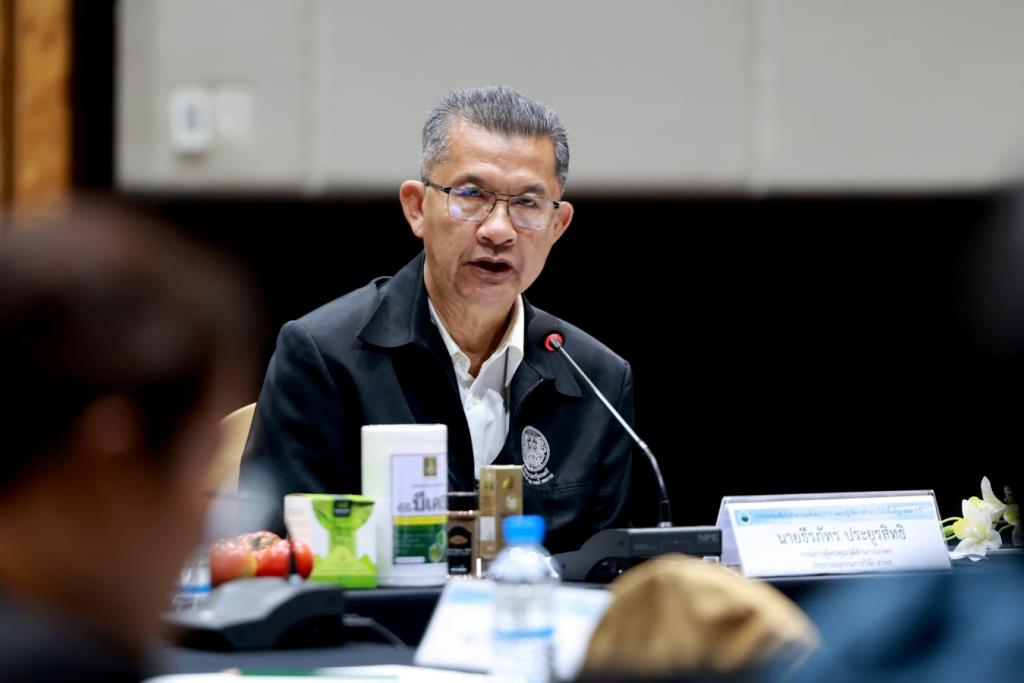 นายธีรภัทร ประยูรสิทธิ กรรมการสถาบันวิจัยและพัฒนาพื้นที่สูง และประธานอนุกรรมการวิจัย สถาบันวิจัยและพัฒนาพื้นที่สูง