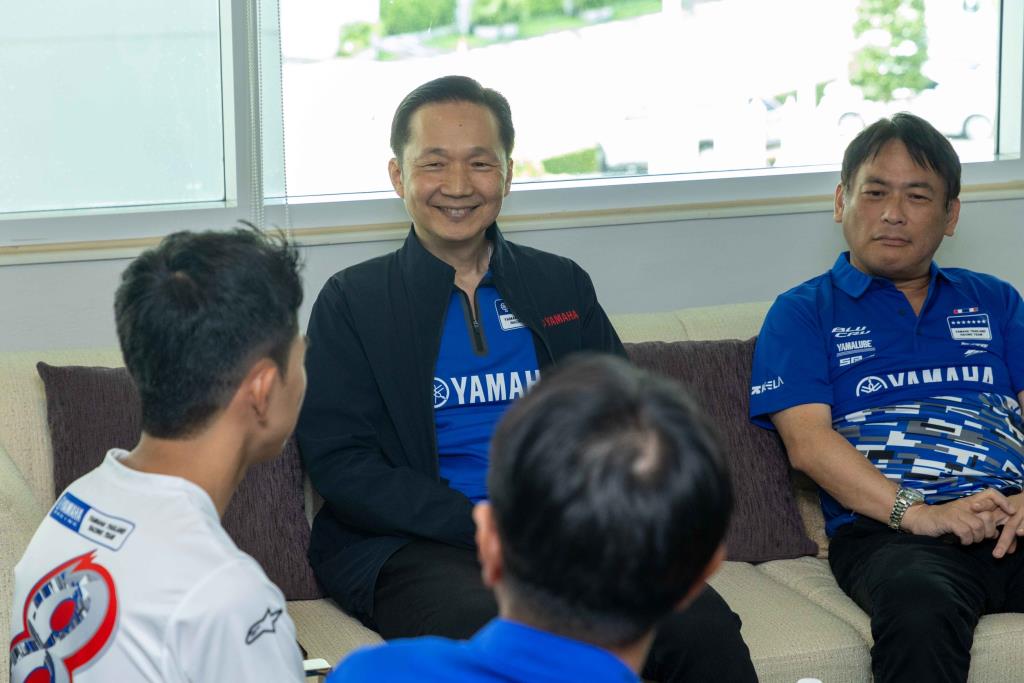 นายพงศธร เอื้อมงคลชัย ประธานกรรมการบริหาร 