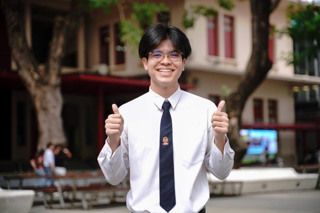 นายนาราวินท์ โชติวิท จากจุฬาลงกรณ์มหาวิทยาลัย