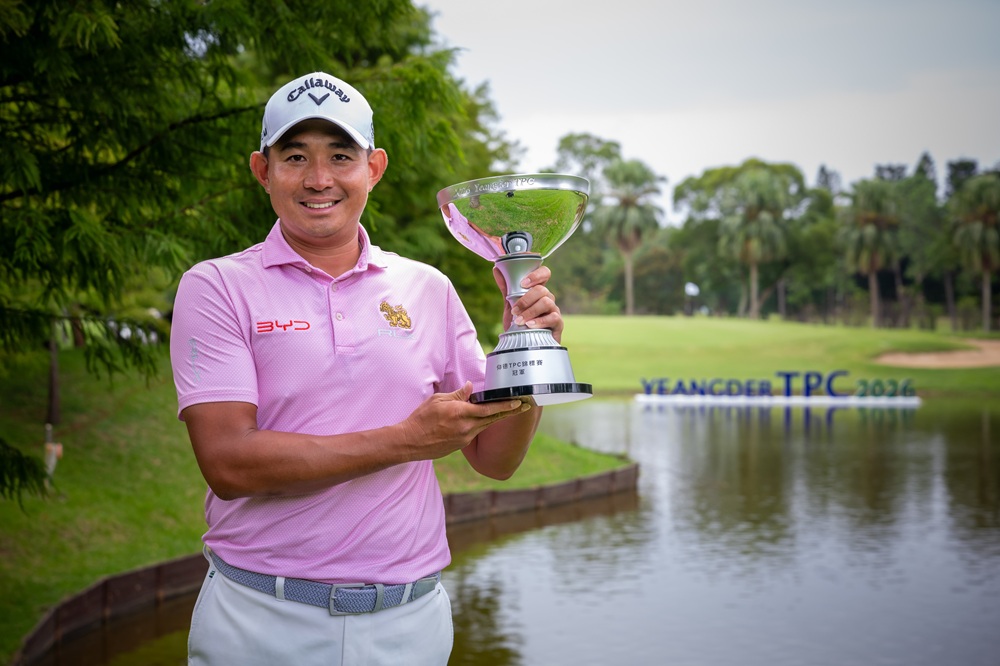 ปวิธ ตั้งกมลประเสริฐ คว้าแชมป์ในรอบ 7 ปี (ภาพ: Asian Tour) 