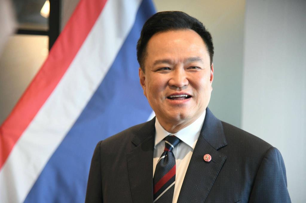 อนุทิน ชาญวีรกูล