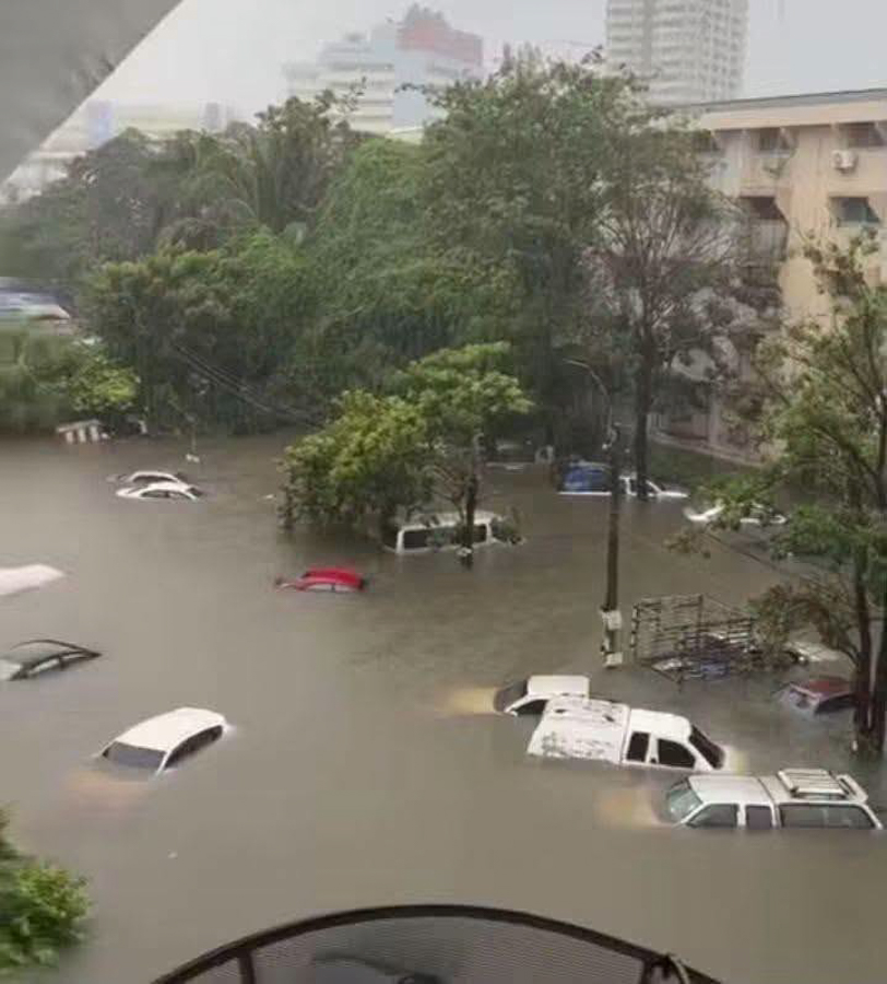 [ สภาพรถ แฟลตคลองจั่น ]