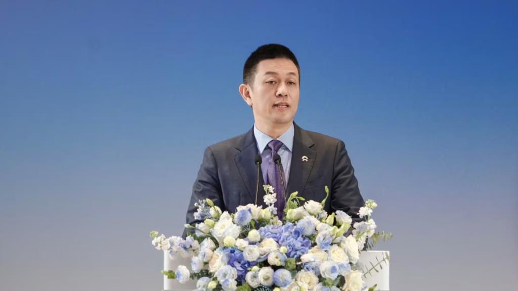 วิลเลียม ลี ซีอีโอ NIO ในพิธีลงนามความร่วมมือกับ Geely เมื่อวันที่ 28 กันยายน 2026 เครดิต: NIO