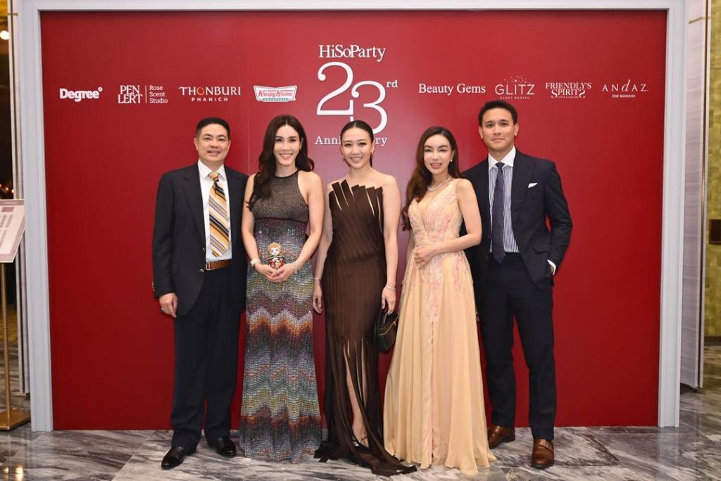 พ.ต.อ.วัชริศวร์ พงษ์พานิช,กฤติยา พงษ์พานิช,ลักษิกา กรรณสูตร,มนตร์ลดา พงษ์พานิชและมรุเชษฐ์ ทุมมานนท์