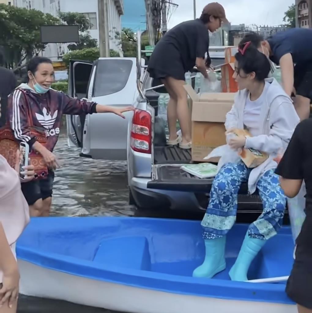 เจนิส-เจณิสตา พรหมผดุงชีพ