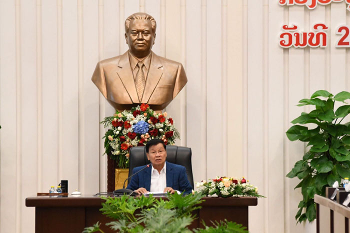 นายทองลุน สีสุลิด ประธานประเทศ เป็นประธานการประชุมคณะบริหารงานศูนย์กลางพรรคประชาชนปฏิวัติลาว สมัยที่ 12 ที่เพิ่งเสร็จสิ้นลงเมื่อวันที่ 1 ตุลาคม 2569